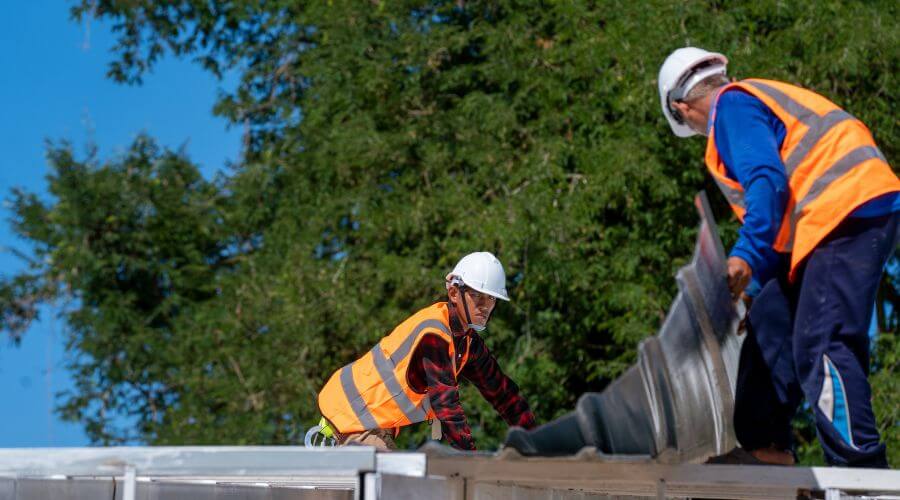 Professional residential roofers in Akron, OH